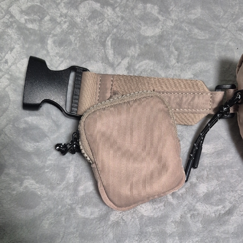 Street Level Ivory Crossbody Bag NWT - Picture 7 of 10